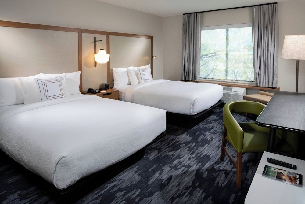 Room, 2 Queen Beds, Non Smoking (Mobility/Hearing Accessible, Tub)