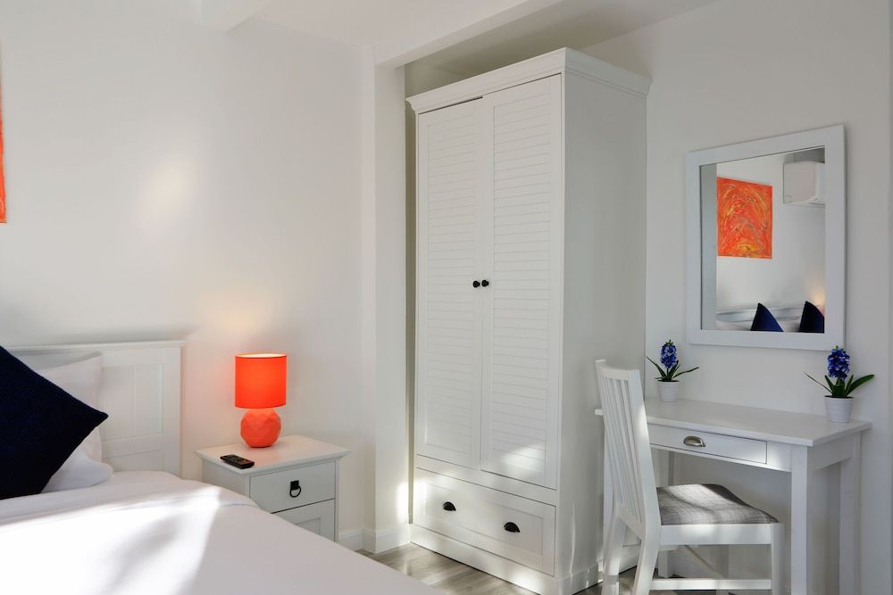 Kata White Villas Deluxe Room Sea View 5