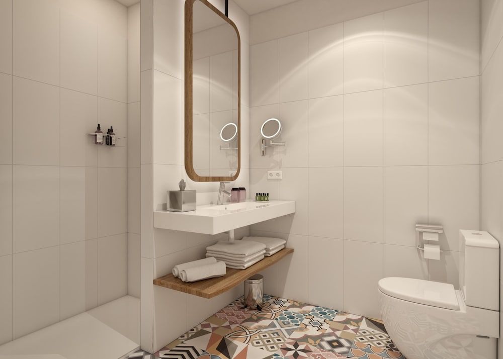 Atocha Hotel Madrid, Tapestry Collection by Hilton Room, 1 King Bed 4