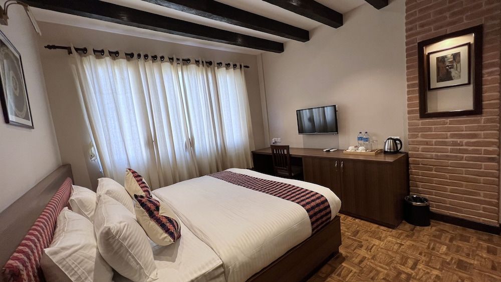 Mandala Heritage Inn Deluxe Double Room 5