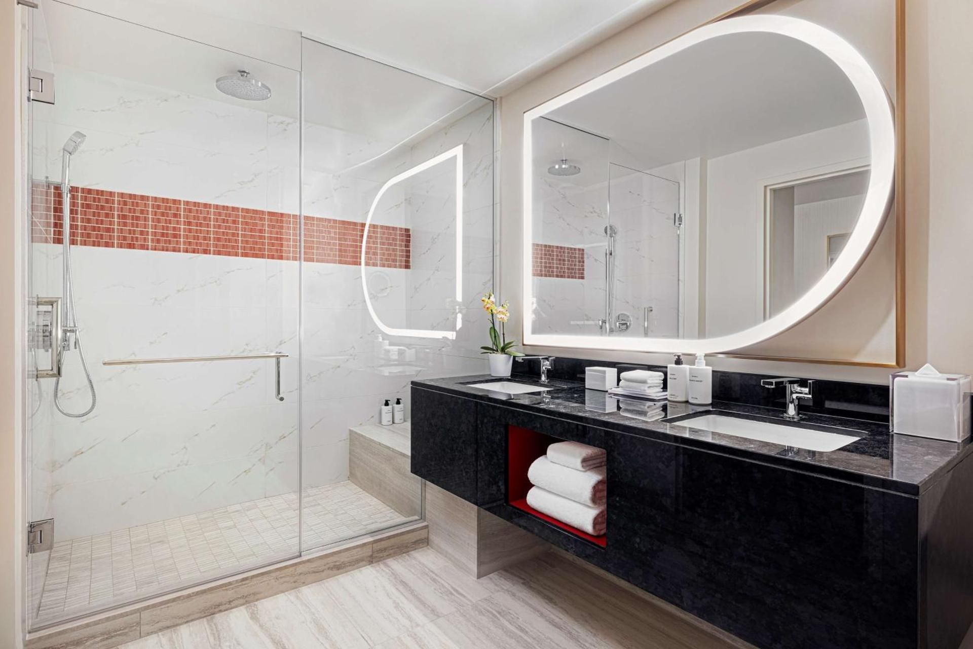 Premium King Room with Strip View and Roll-in Shower - Mobility Accessible - No Resort Fee