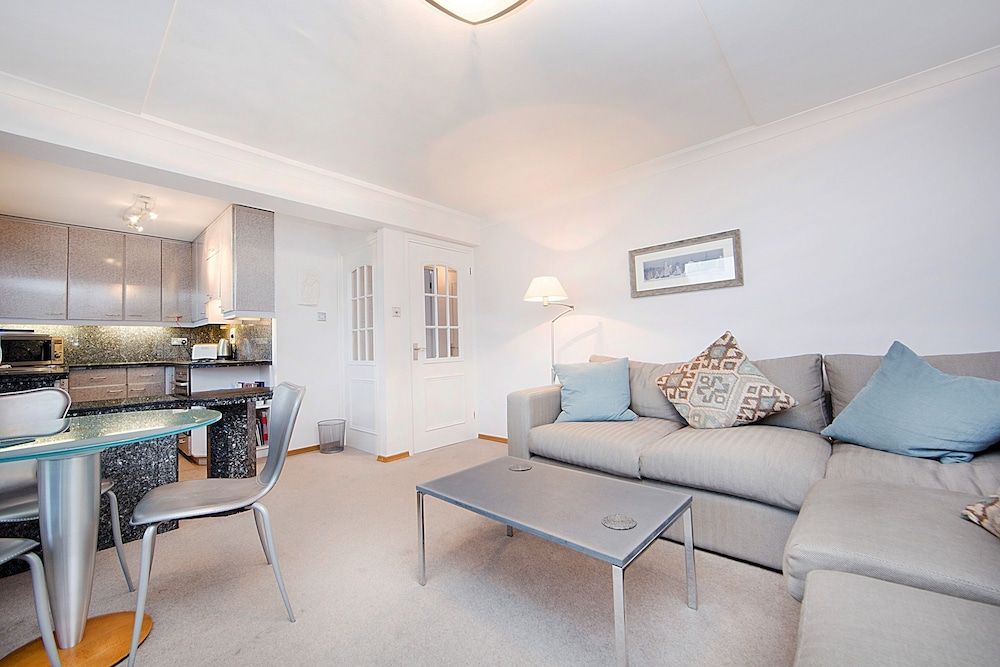 undefined One Bedroom Apartment With Great Views Close to Covent Garden 7
