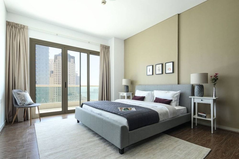 undefined Breathtaking Beach Views in This 2BR in Marina! 6