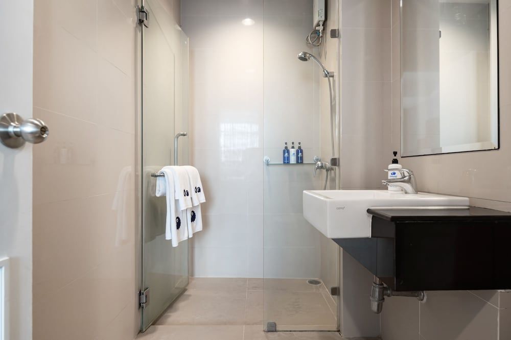 Kokotel Bangkok Dheva Thonglor Standard Twin Room 5