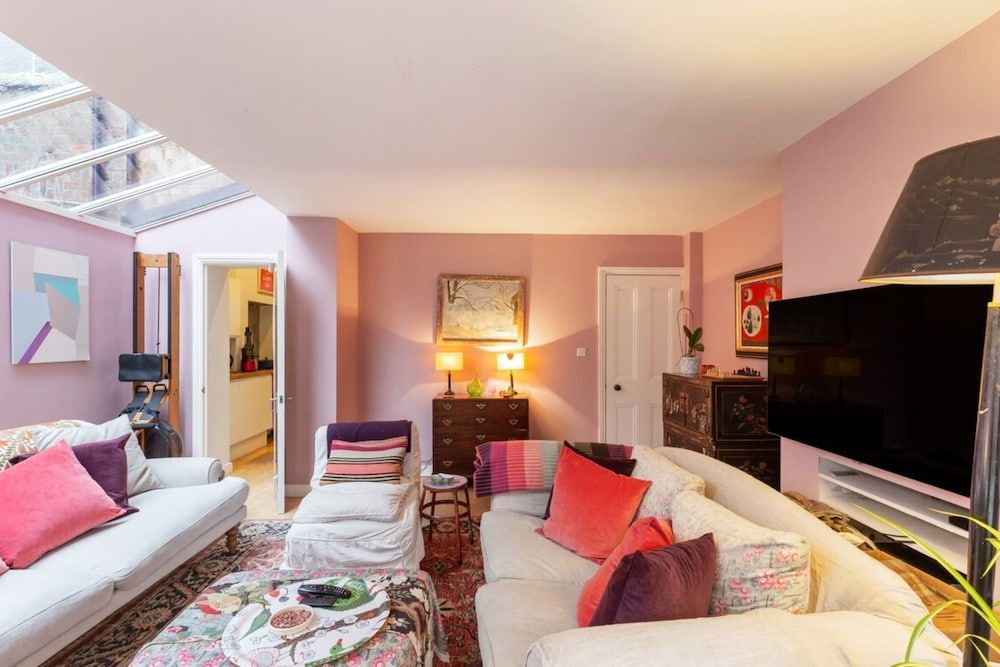 Lovely 4 Bedroom House near Portobello House (4 Bedrooms) 27