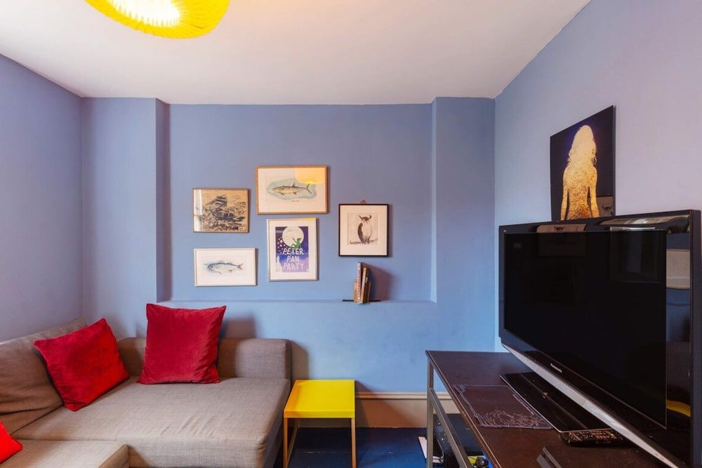 Lovely 4 Bedroom House near Portobello House (4 Bedrooms) 24