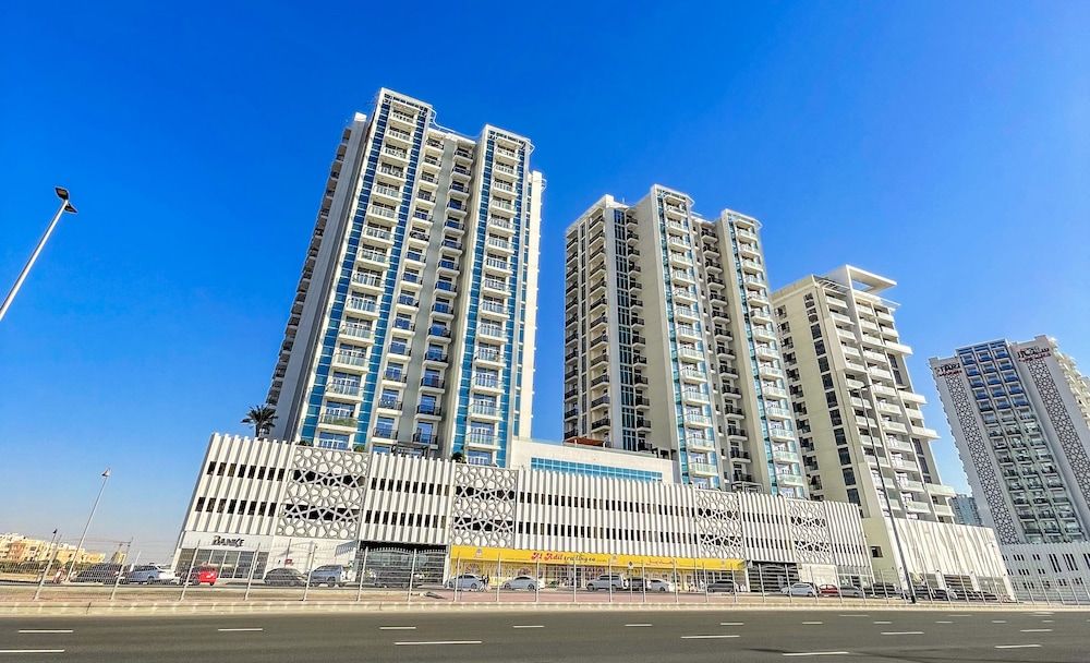 undefined ST-Glamz-812 by bnbme homes