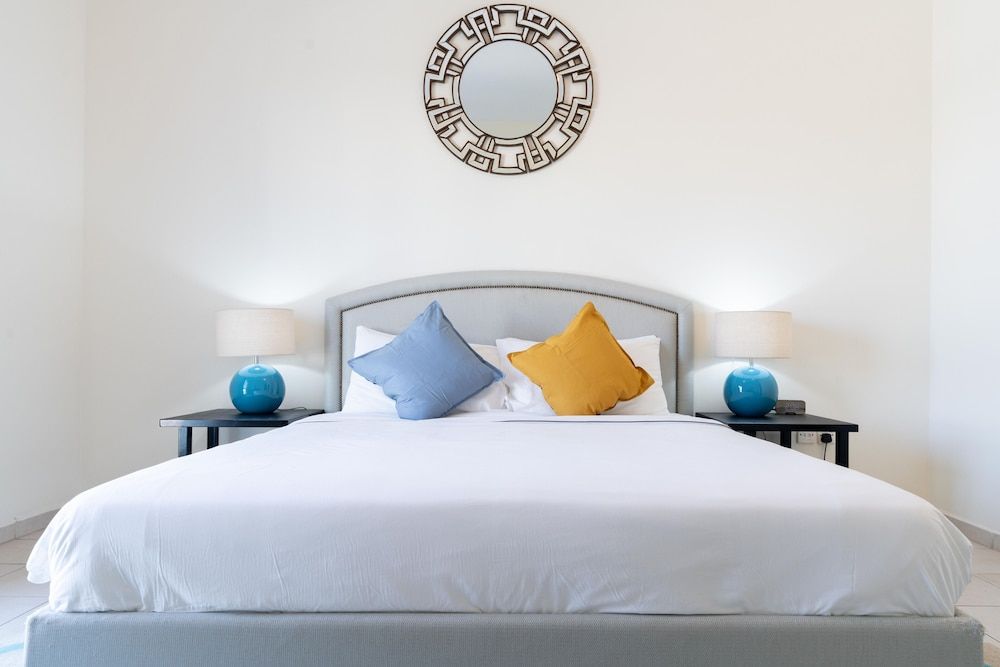 undefined Lux BnB 1BD Discovery Gardens 5