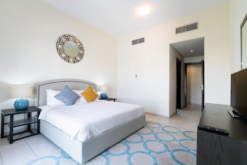 undefined Lux BnB 1BD Discovery Gardens 3