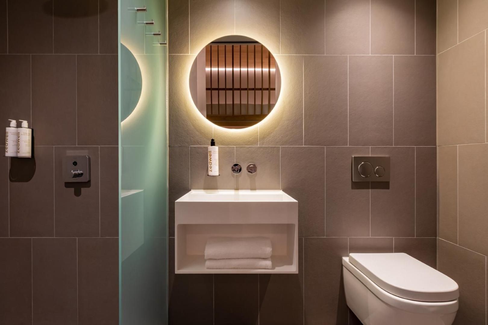 undefined Zedwell Piccadilly Circus 10