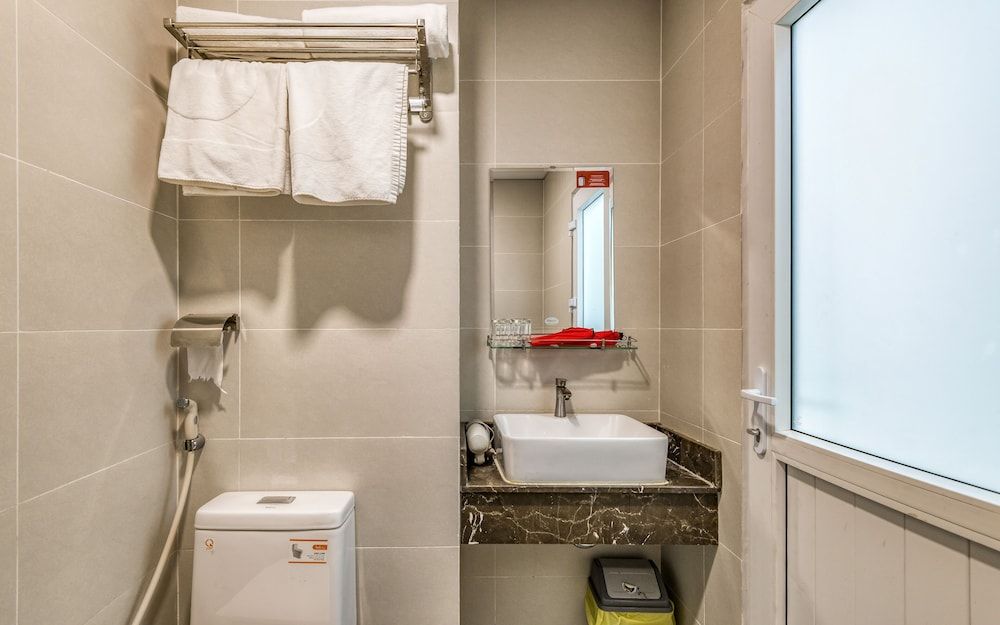 Cherry Hotel and Apartment Standard Room 5