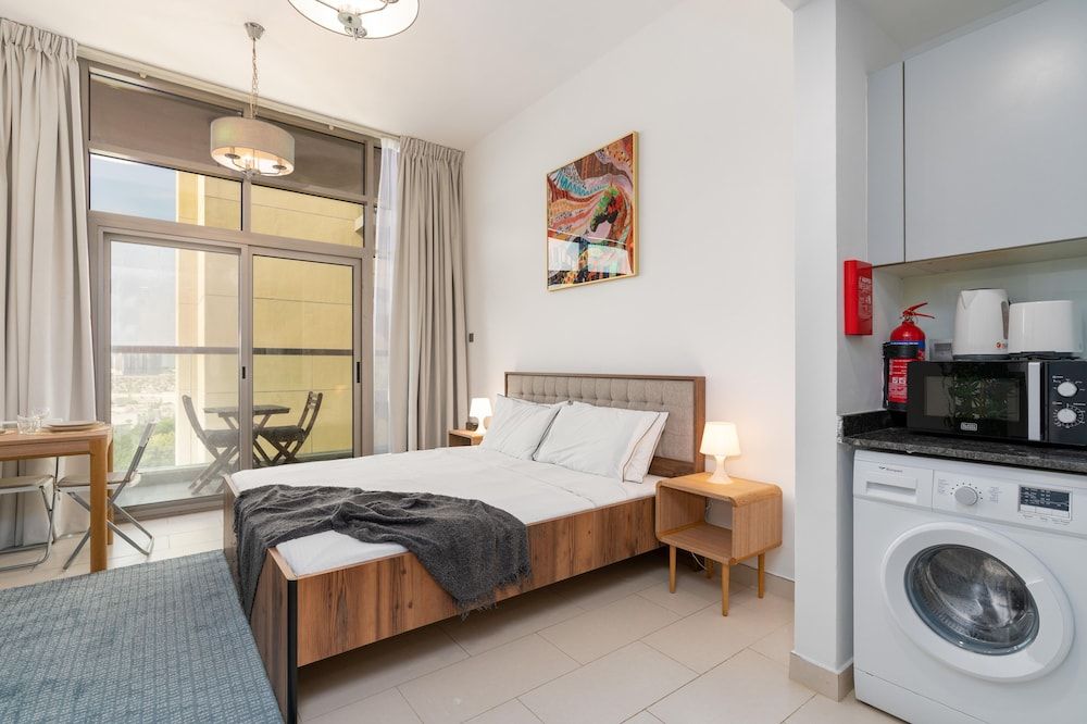 undefined Lux BnB Studio Al Furjan 7