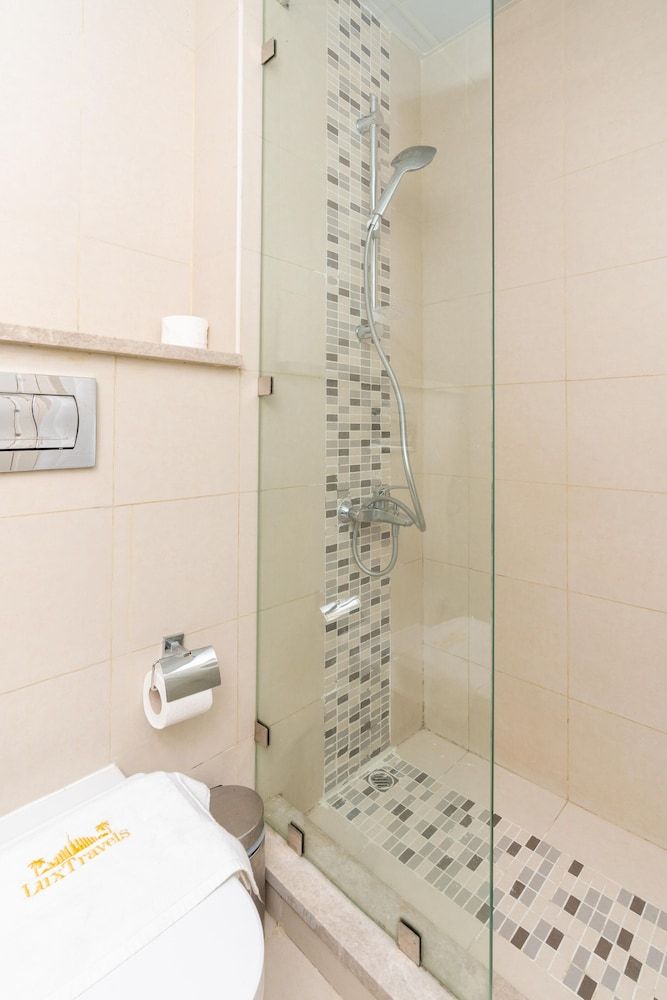 Lux BnB Studio Al Furjan Deluxe Studio Suite 17