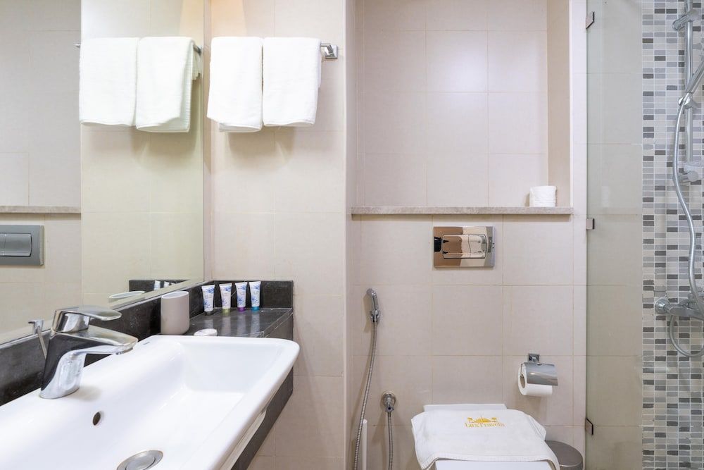 Lux BnB Studio Al Furjan Deluxe Studio Suite 16