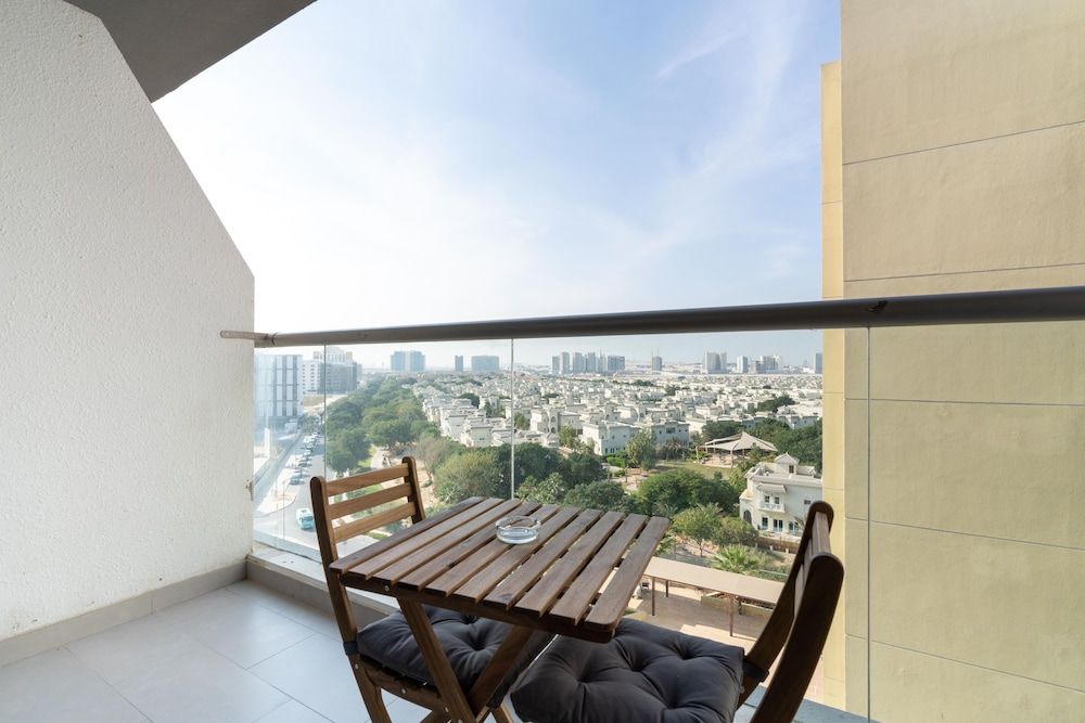 Lux BnB Studio Al Furjan Deluxe Studio Suite 13