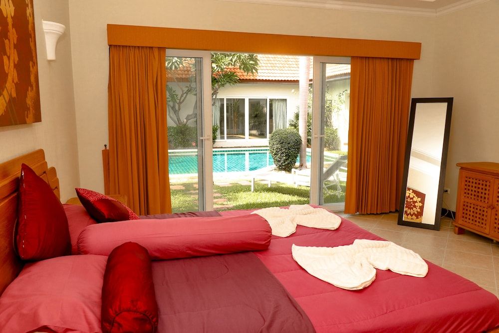 Luxury Private Villa with Pool Jomtien beach Luxury Villa 10