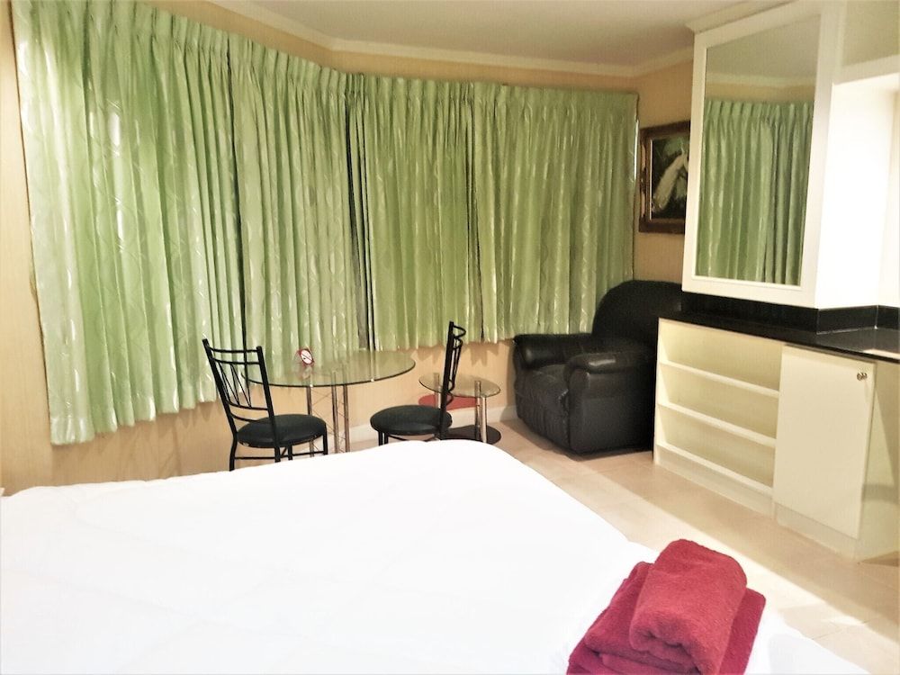 undefined Jomtien Thip Condotel 8
