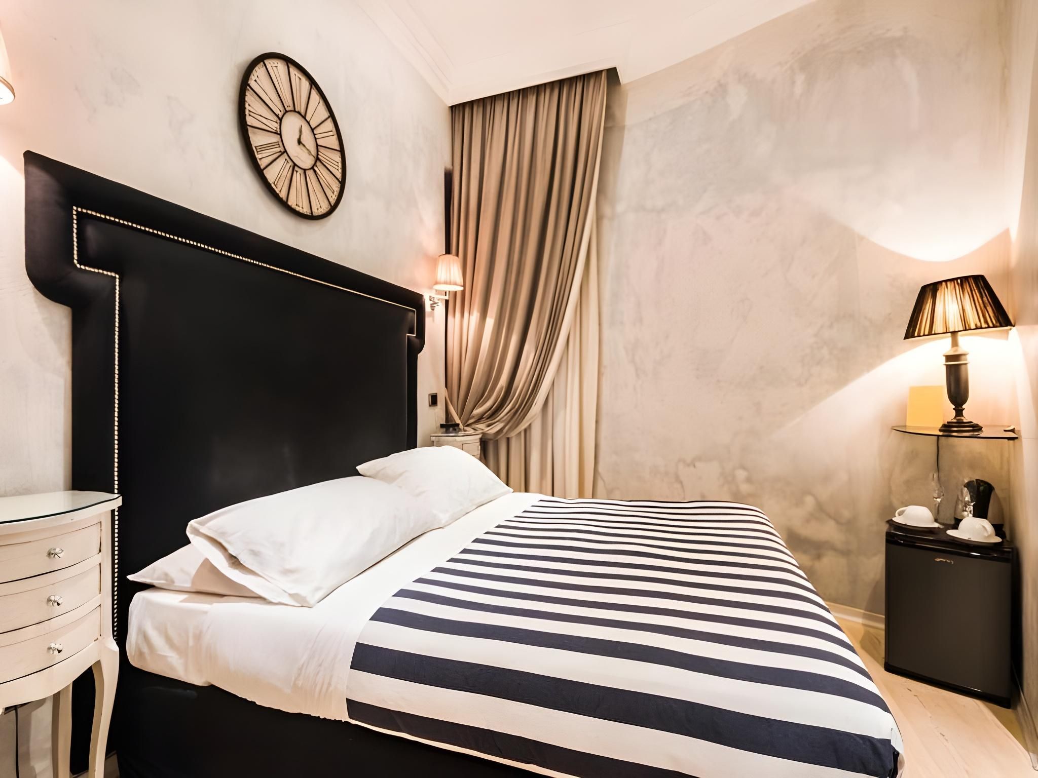 Standard with Bathtub