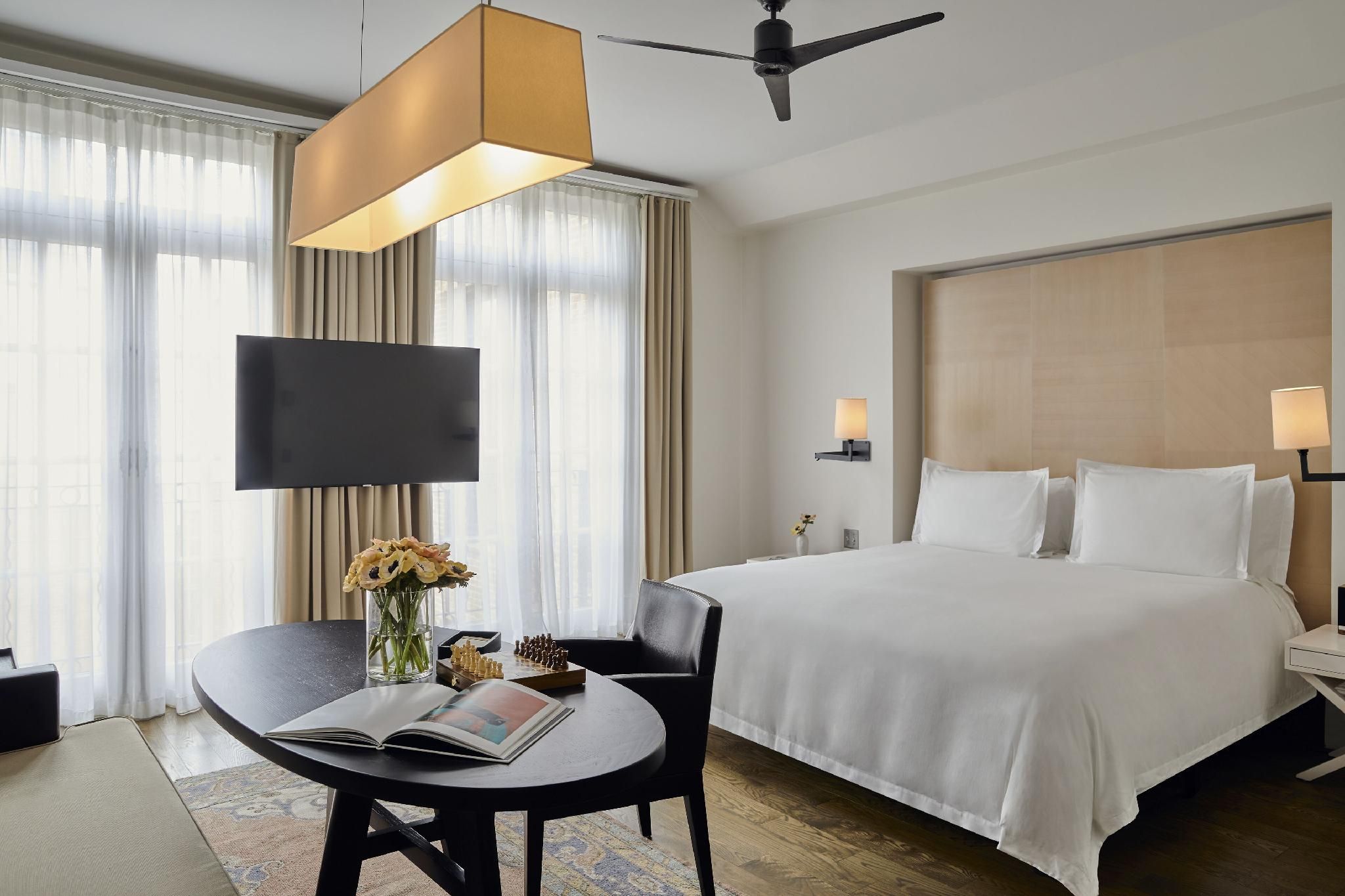 undefined The Mercer 7