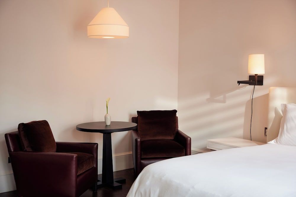 undefined The Mercer 6