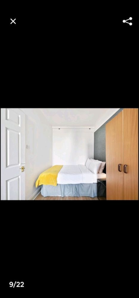 undefined Dudley Court 2