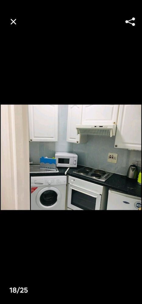 Dudley Court Elegant 6