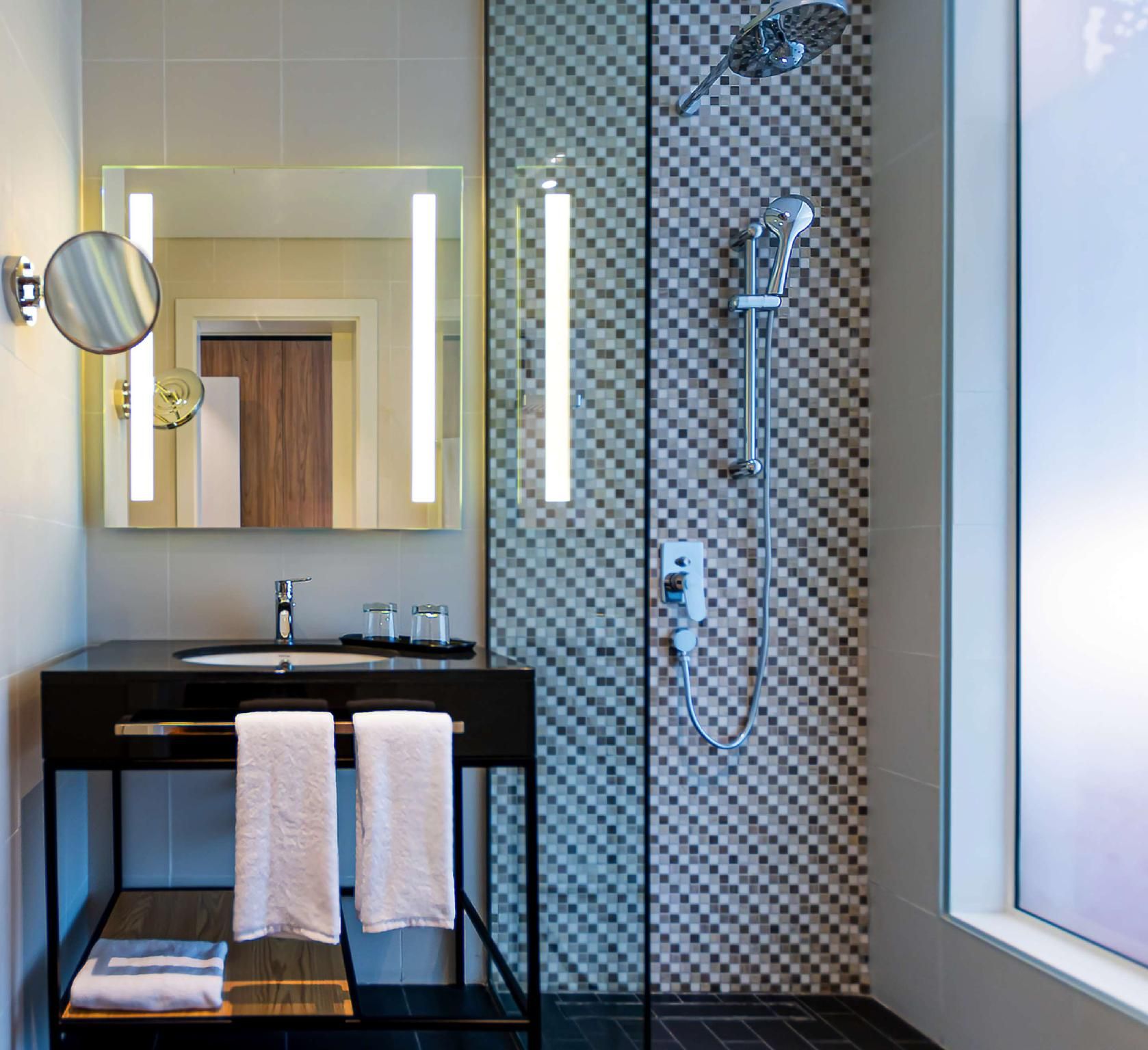 IntercityHotel Dubai Jaddaf Waterfront Superior King 3