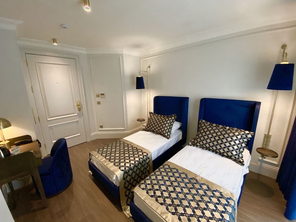 A11 Exclusive Hotel Deluxe Twin Room, 1 Bedroom 2