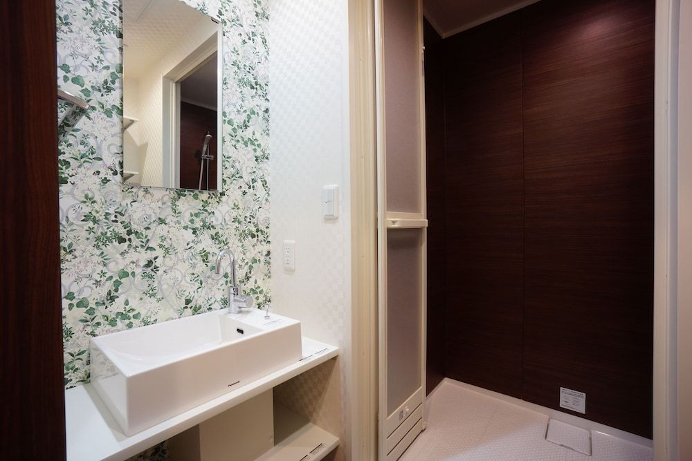 Rona Hotel Superior Quadruple Room 4