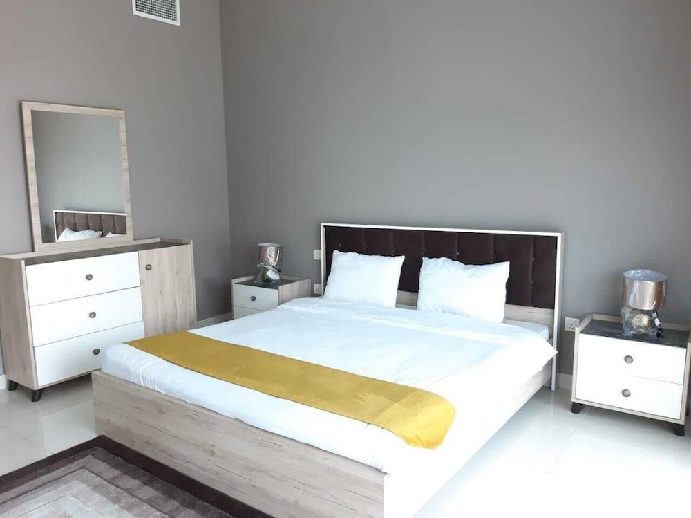 undefined Golden Stay Vacation Continental Tower 10