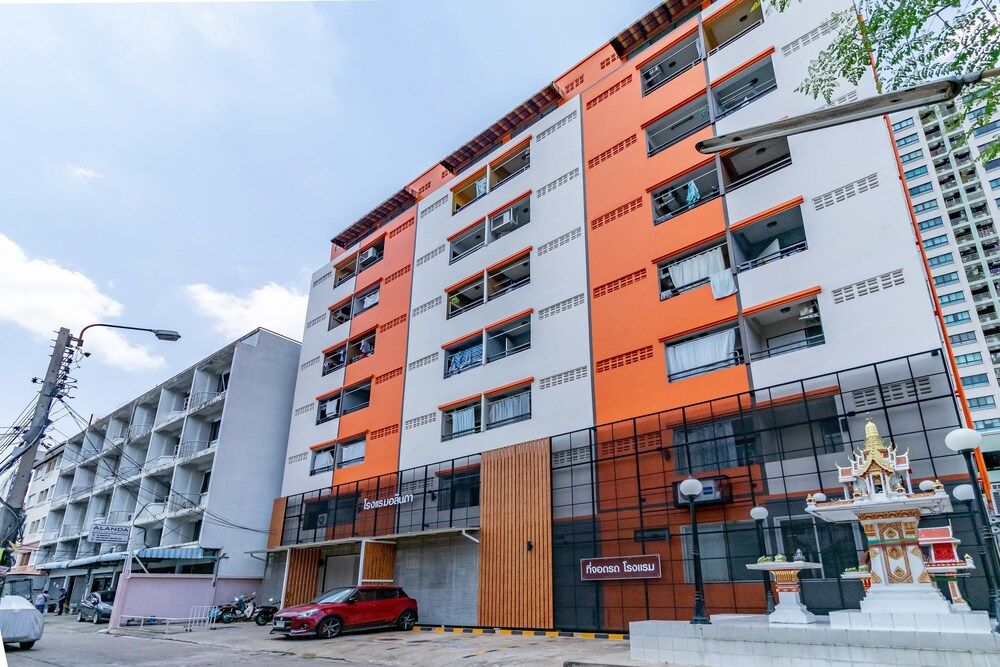 undefined Alanda Hotel & Apartment 6