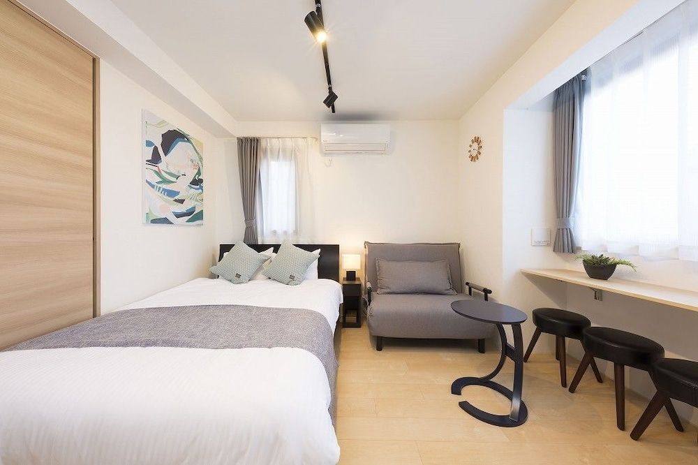 undefined A4 Maison Philippe Shitaya 401