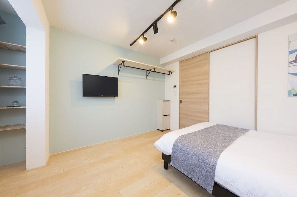 undefined A4 Maison Philippe Shitaya 401 7