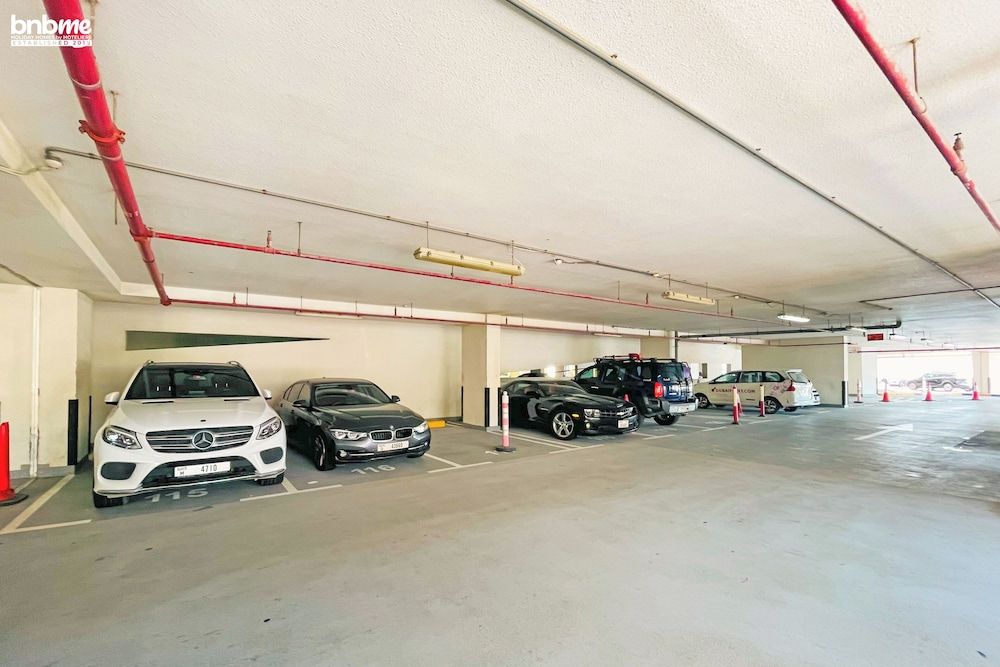 undefined Bnbme - Churchill Towers 1 Bedroom Canal View 2
