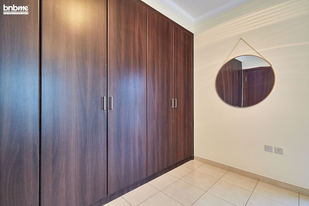 undefined Bnbme - Churchill Towers 1 Bedroom Canal View 6