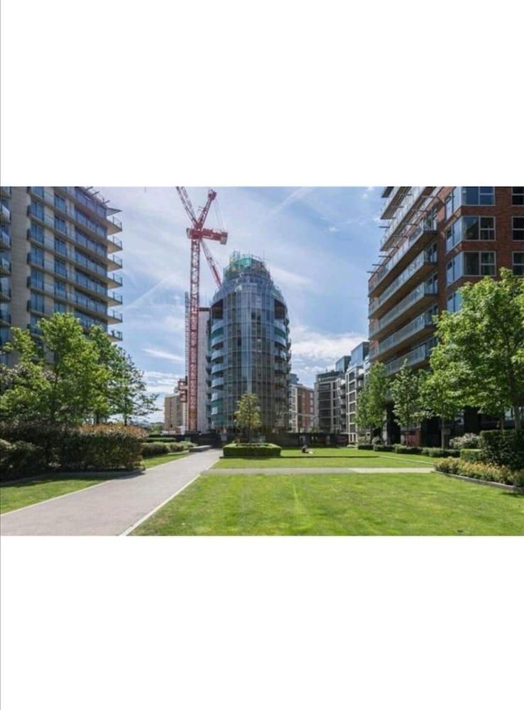 undefined Battersea Reach Luxury Apartments 2