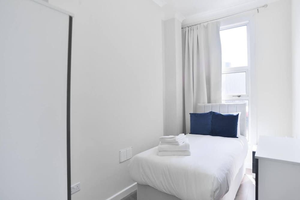 undefined Elegant Studio In Euston 5