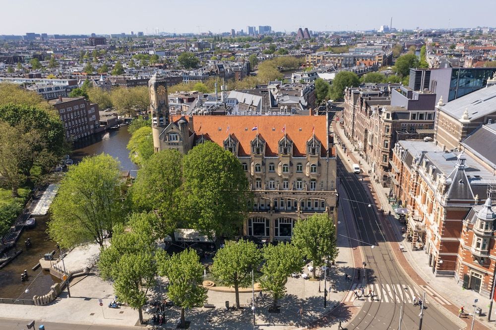 Clayton Hotel Amsterdam American Deluxe Double Room 3