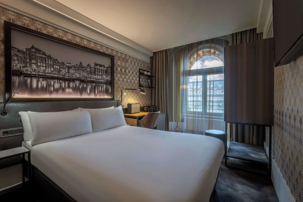 Clayton Hotel Amsterdam American Classic Double Room 2