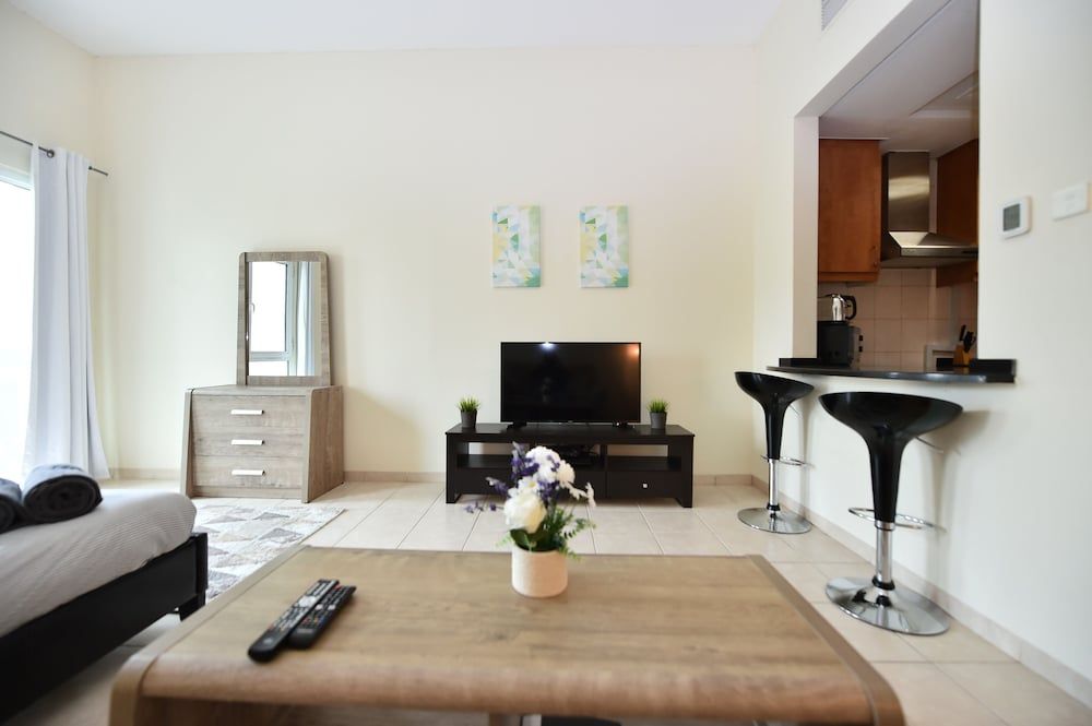 undefined JHN - Fully Furnished Studio Apartment 4
