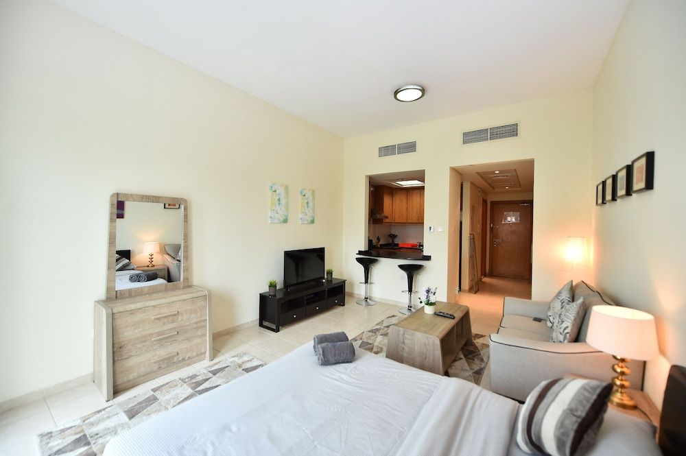 undefined JHN - Fully Furnished Studio Apartment 3