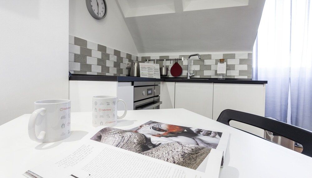 undefined Italianway - Baiamonti 3 B 10