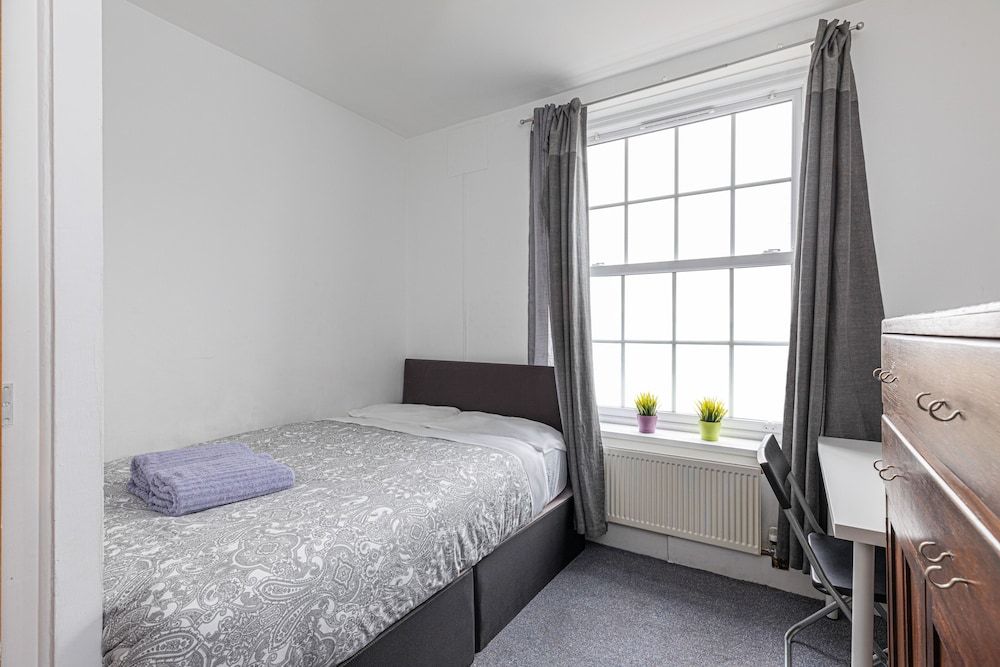 undefined Tower Bridge Accommodation - 22 10