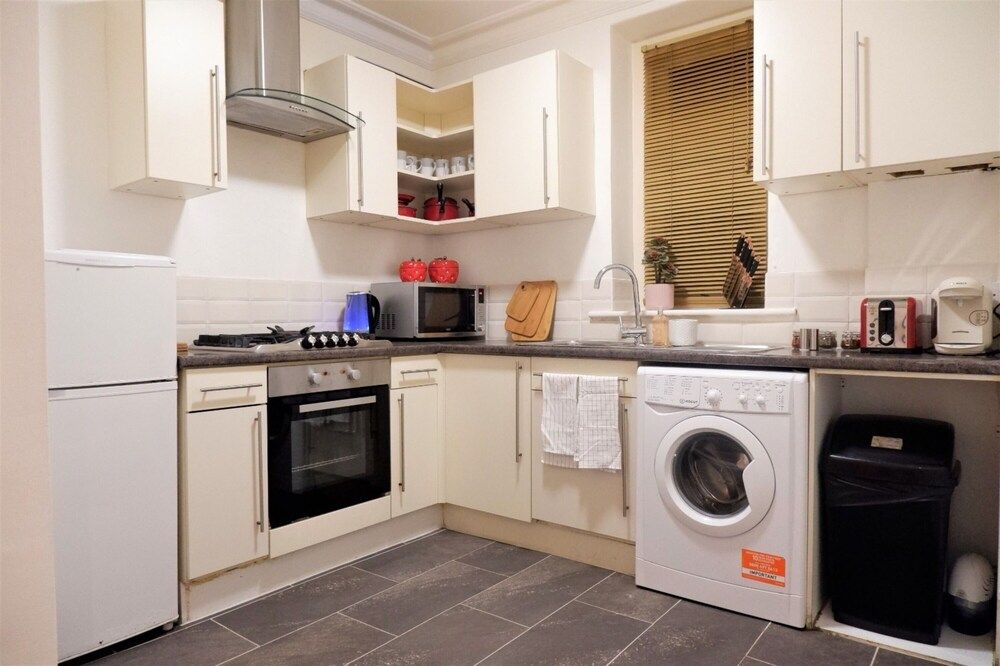 undefined Oxford Apartments 8