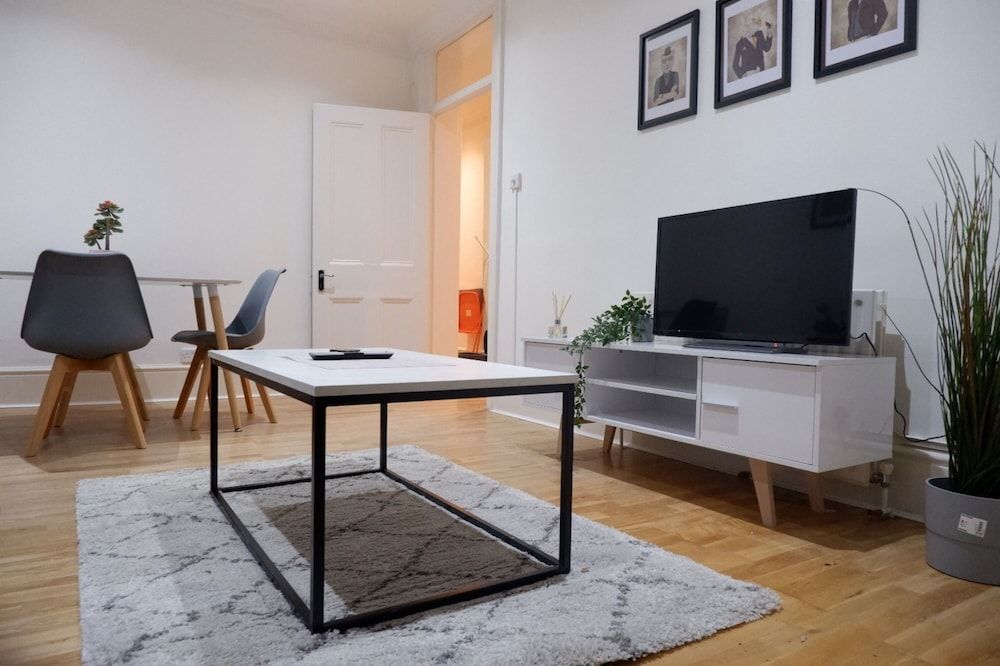 undefined Oxford Apartments 9