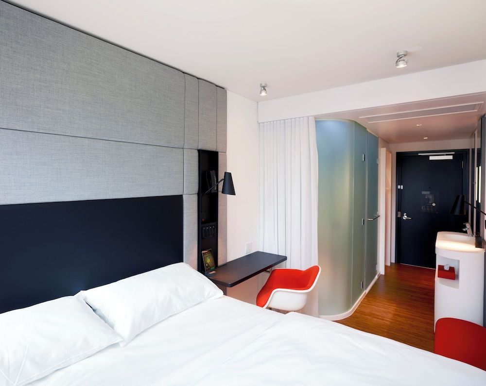 undefined citizenM Los Angeles Downtown 6