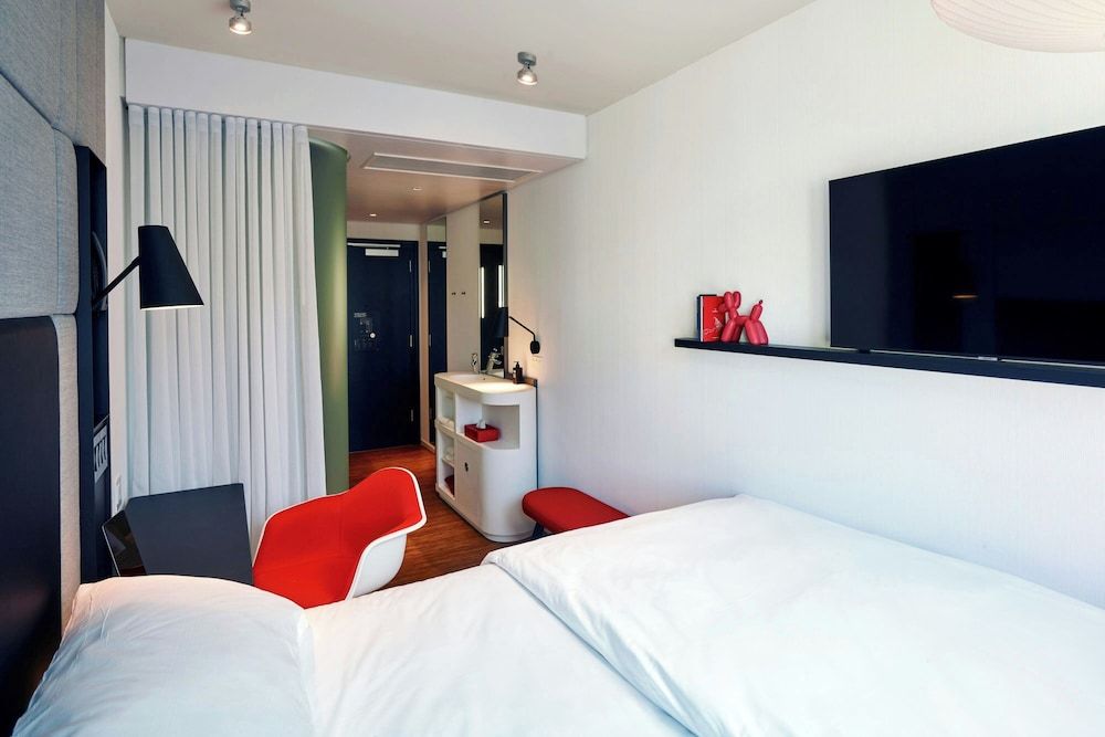 undefined citizenM Los Angeles Downtown 5