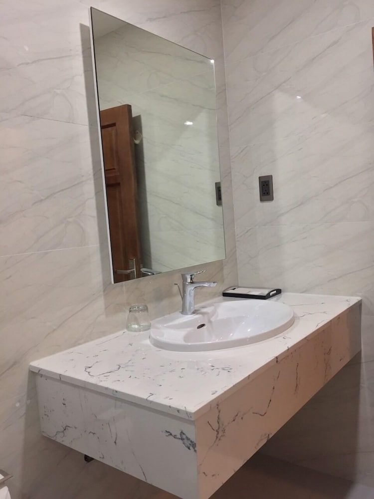 undefined Eyes Hotel 4