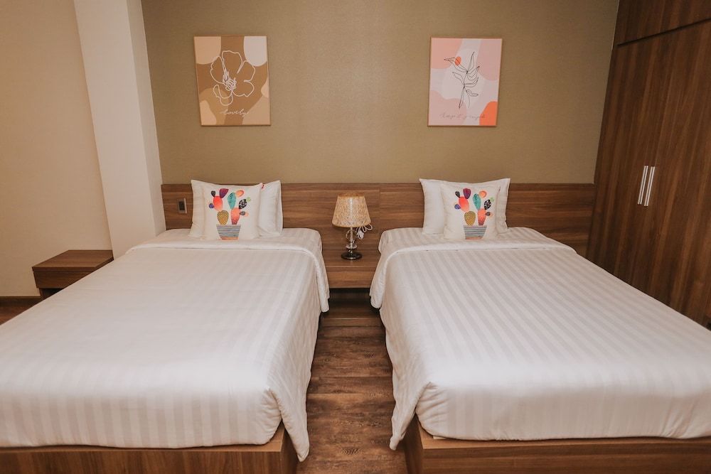 Eyes Hotel Premier Twin Room 4