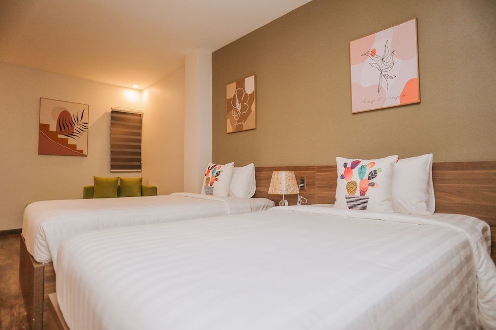 undefined Eyes Hotel 10